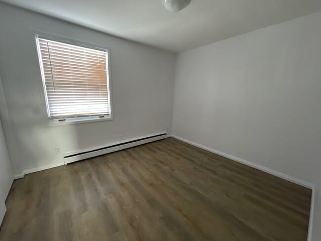 Photo - 186 Queen St Unit 5