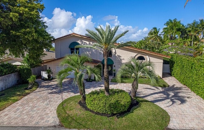 Photo - 2519 Barcelona Dr