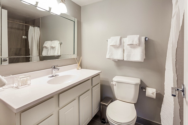 Renovate Bath - The Reserve of Southfield, Southfield MI
