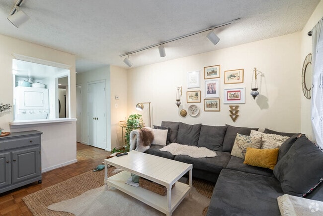 Building Photo - 1611 Corcoran St NW Unit A Rental