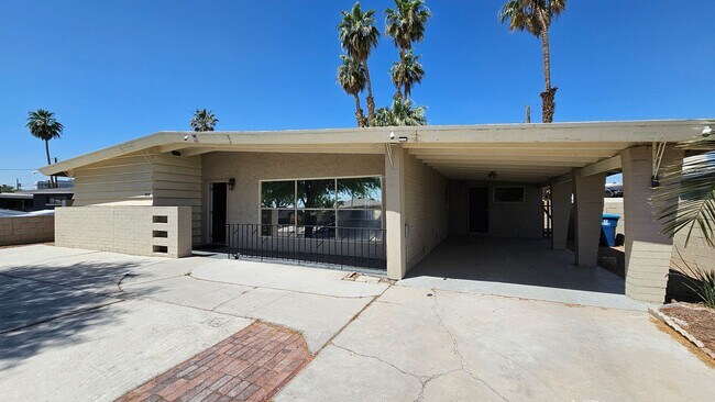 Photo - Retro style near Downtown & The Arts District!!!
