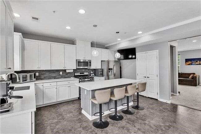 Photo - 1304 Pointe View Dr