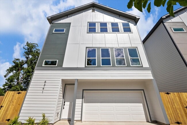 Photo - 6341 W Montgomery Rd