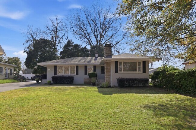 Photo - 902 New Bern Ave