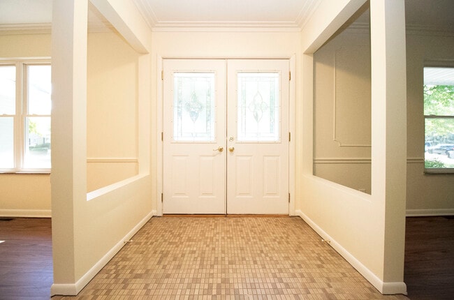 Photo - 2545 Amara Dr