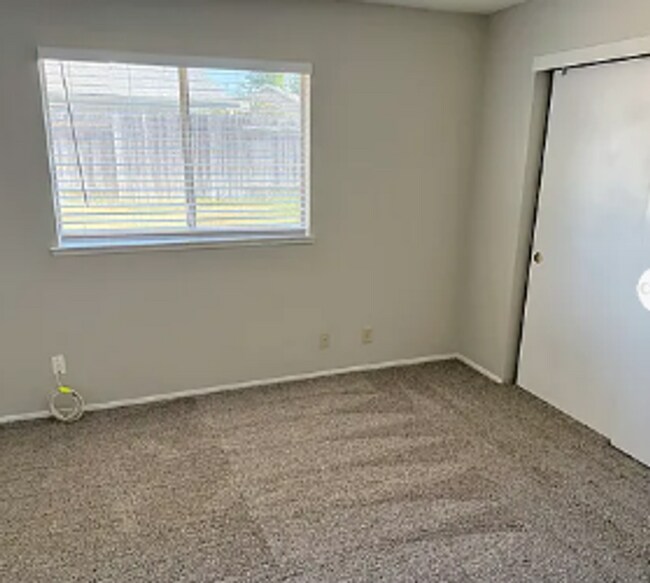 Photo - Private Backyard Enjoyment!