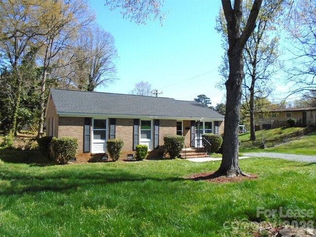 Photo - 1014 Penrose Ln