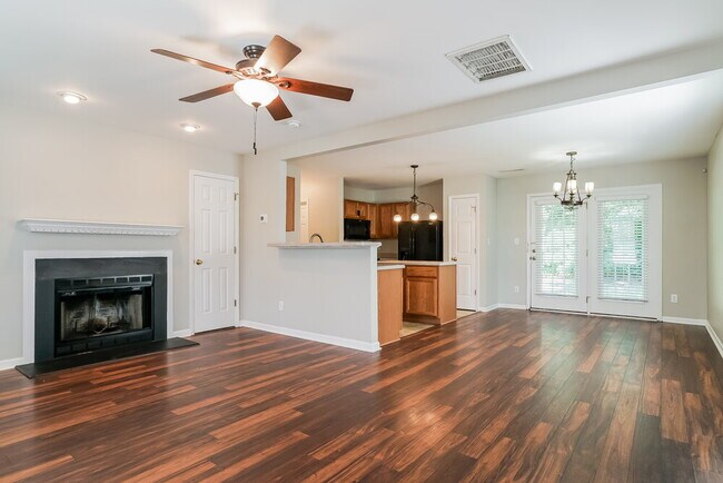 Photo - 3637 Pinkham Way