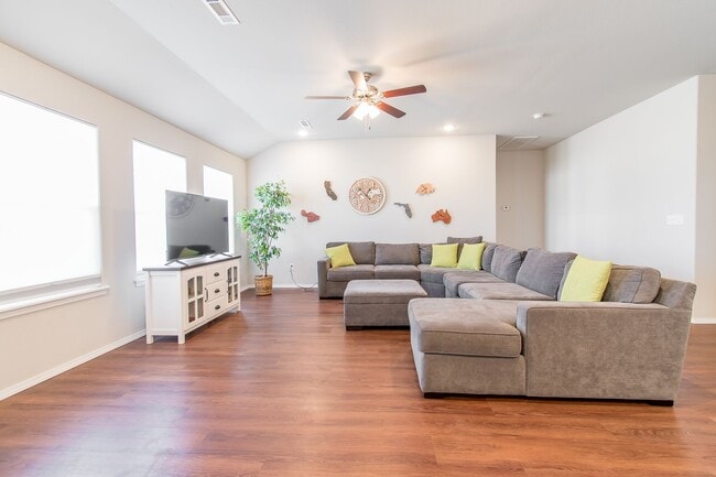 Photo - Well-Kept 4-bedroom 2 bath Home in Lowell! GREAT Location!