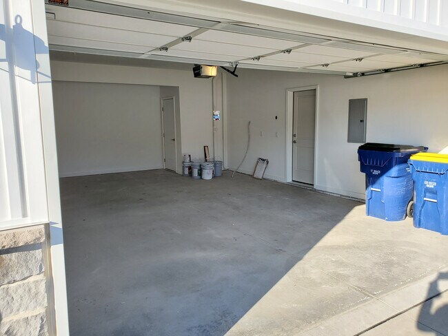 Insulated Attached 2-Car Garage w/storage