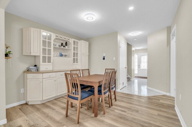 Photo - 73 Swift Cres