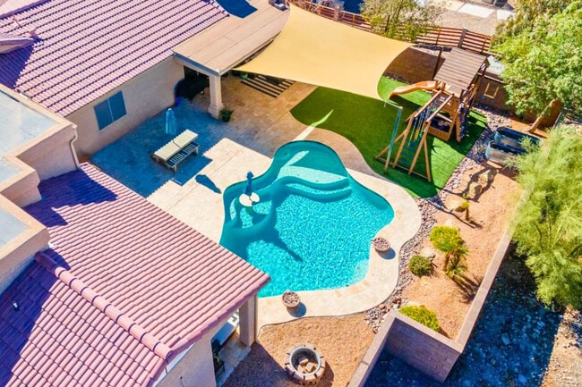 Building Photo - 820 Avalon Ave