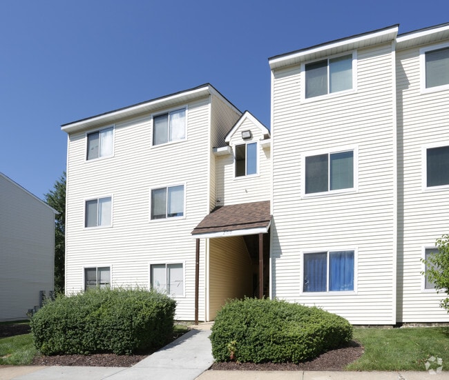 Photo - Elms Apartments