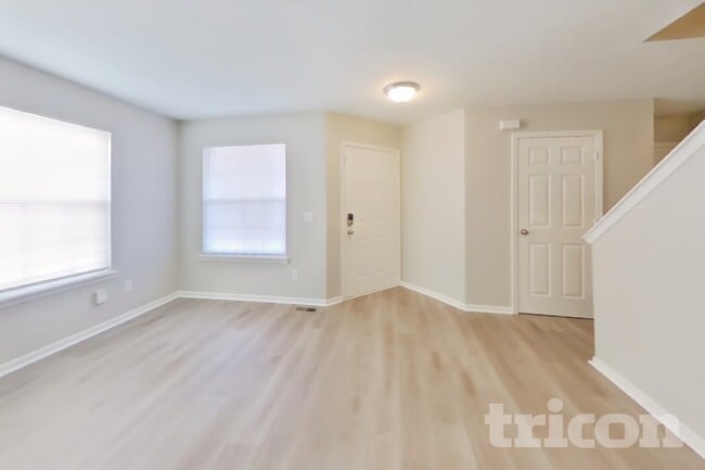 Photo - 8117 Pelham Pl
