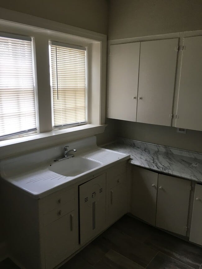 Photo - 1143 A&amp;B N Broad St. Unit 1143 N Broad, B (Lower Side Apt.)