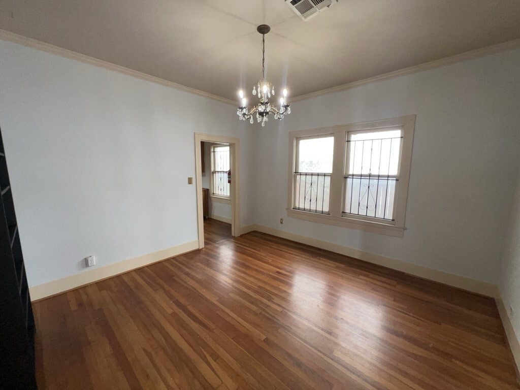 Photo - 4716 Crawford St