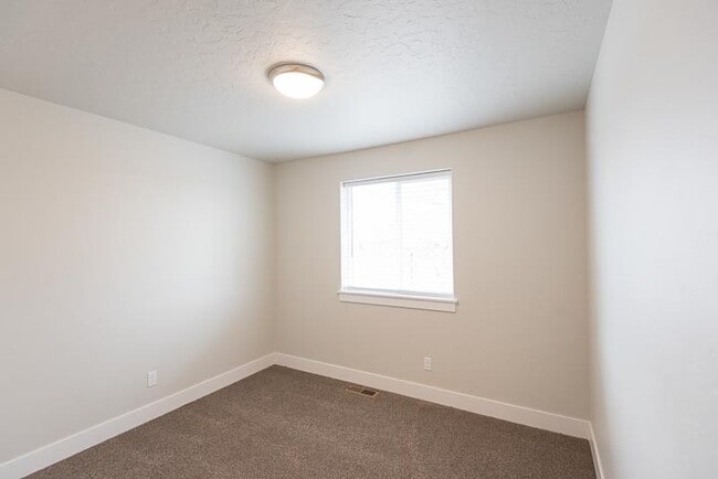 Photo - 301 Johnson Rd