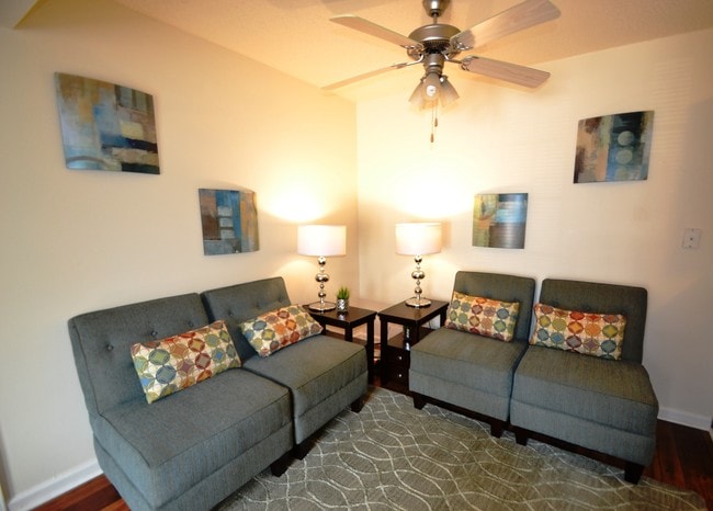 Salem Crest Apartment Homes