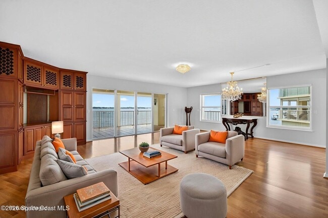 Photo - 102 Riverside Dr Unit 306
