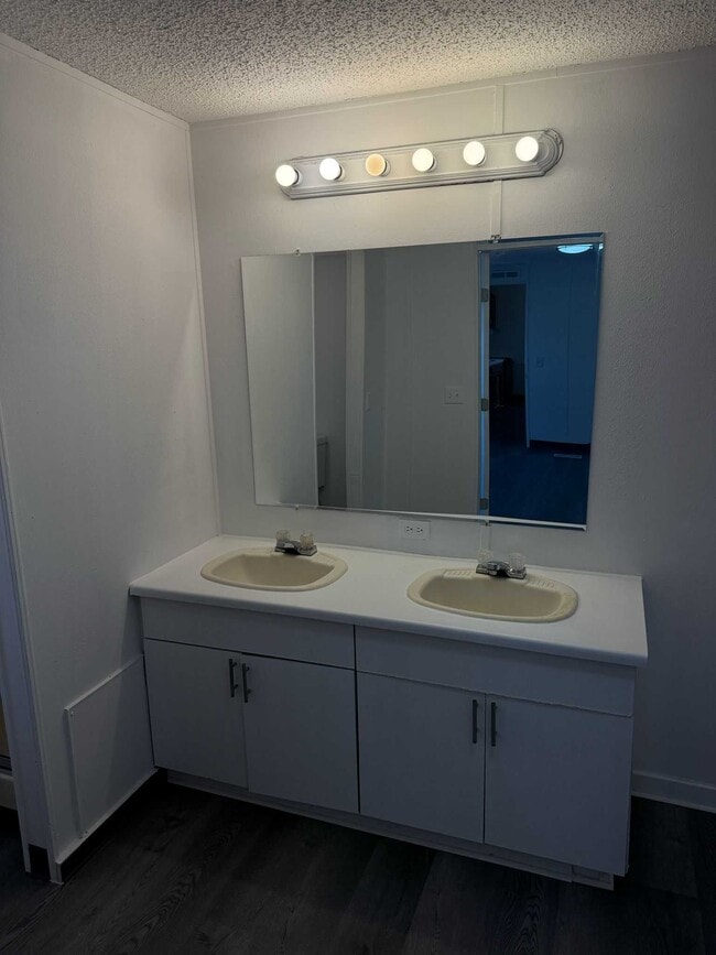 Photo - 14004 Duncum St