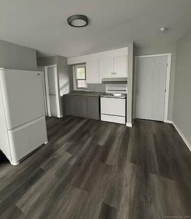 Photo - 240 Oak St Apartment Unit 25