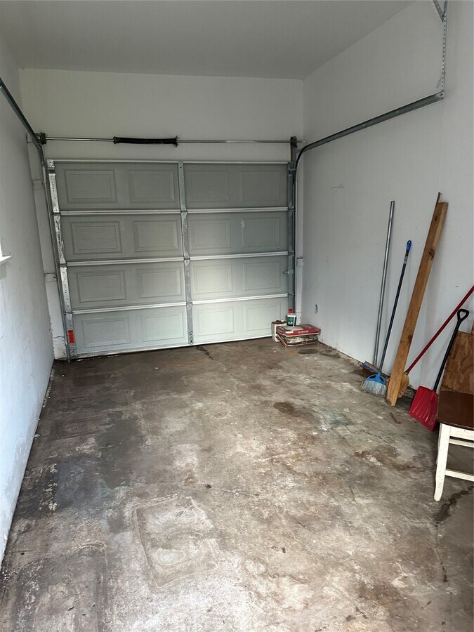 Photo - 4504 Kingsbury St