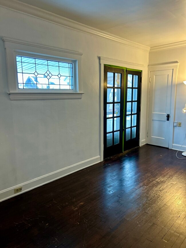 Photo - 2027 Chesterland Ave Unidad Up