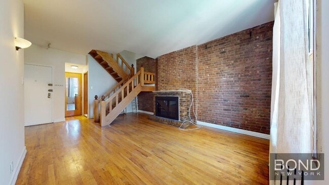 Building Photo - 325 W 88th St Unit 10