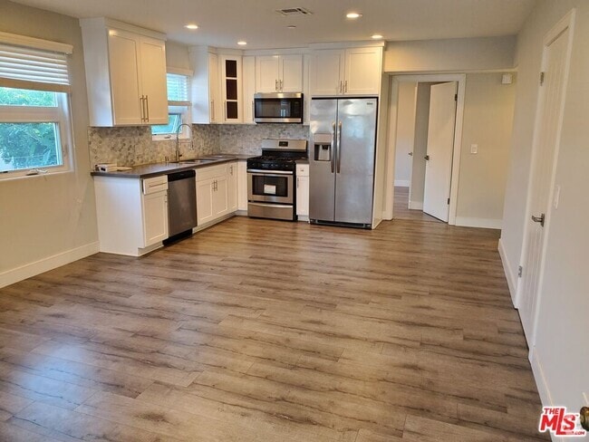 Building Photo - 3915 Brighton Ave Rental