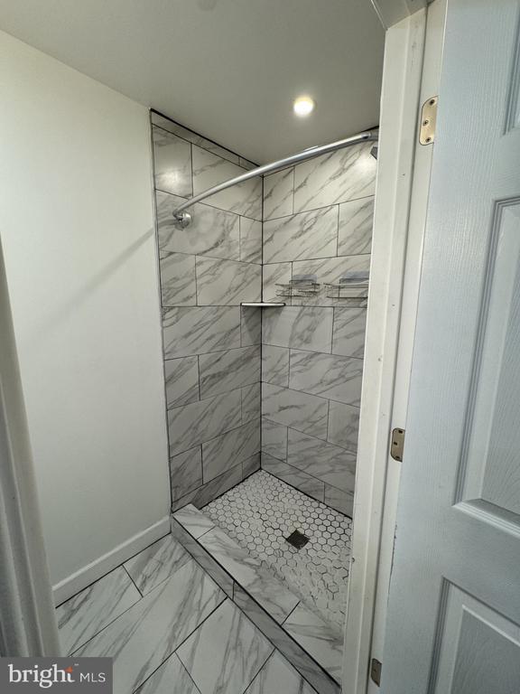 Photo - 214 W 8th St