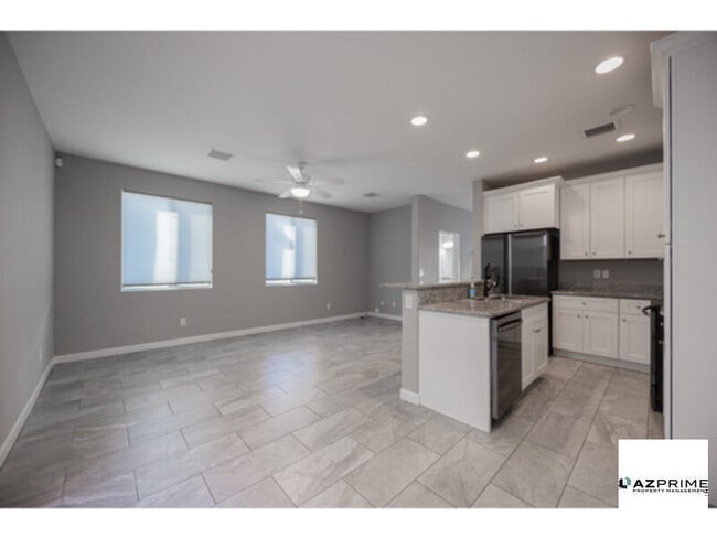 Photo - Exceptional Mesa 4/2.5 House with Modern Comforts!