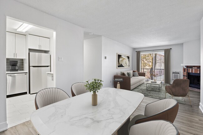 Photo - Lakeside Place