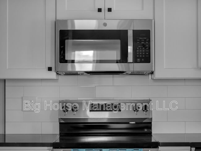 Building Photo - 707 Druid Park Lake Dr Rental