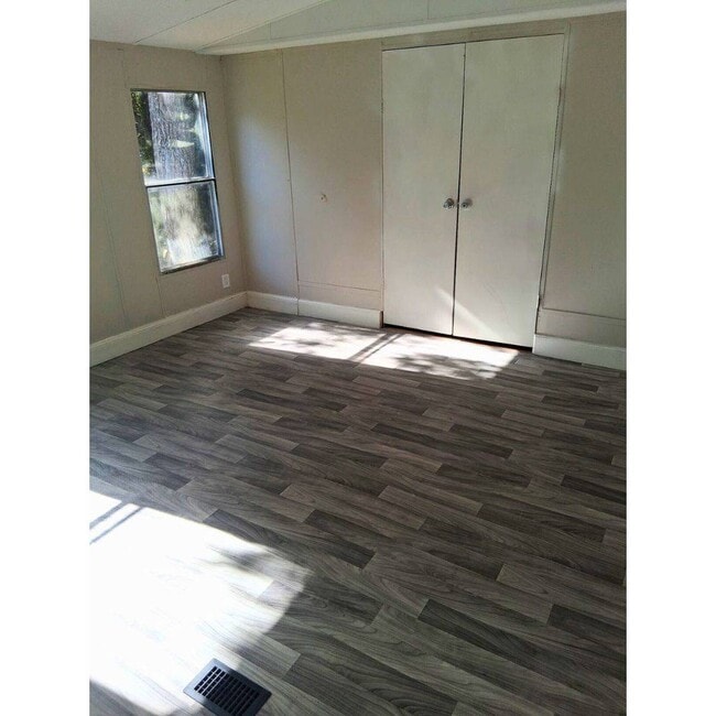 Photo - 2367 Parrott Dr