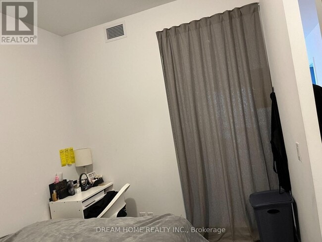 Photo - 609 Avenue Rd Unit 306