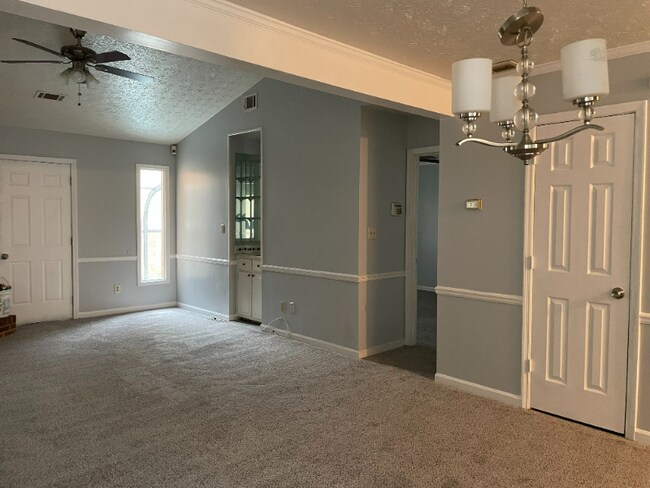 Photo - 8058 Woodlake Dr