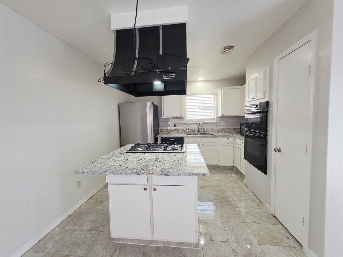 Photo - 15330 Oak Terrace Dr