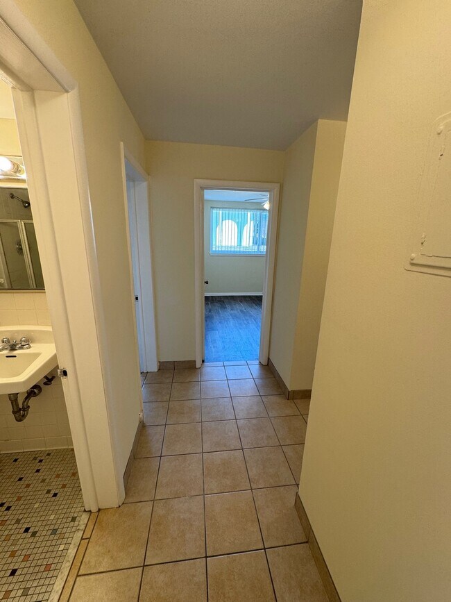 Photo - 689 Snelling Ave S Unit G2