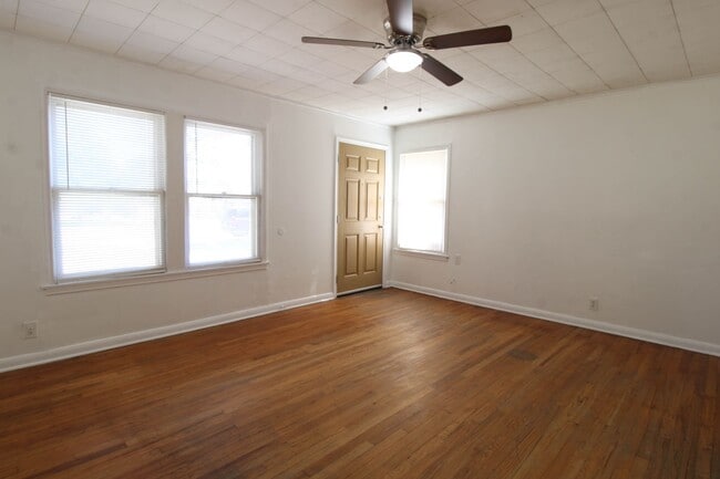 Photo - 306 Overhill Dr