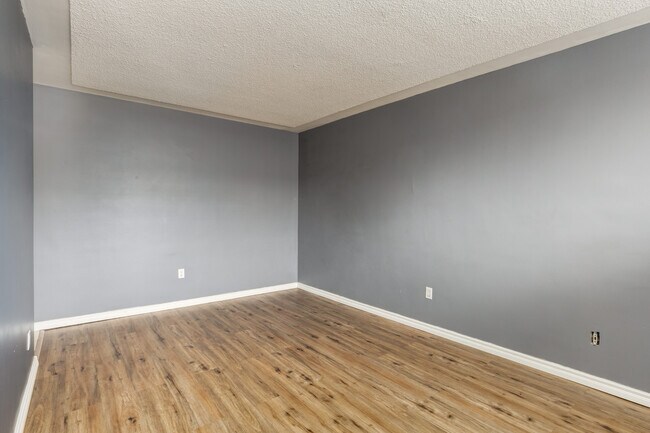 Photo - Kent Apartments