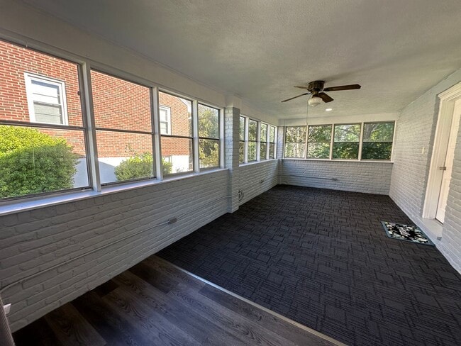 Photo - Spacious brick house in Lynchburg!