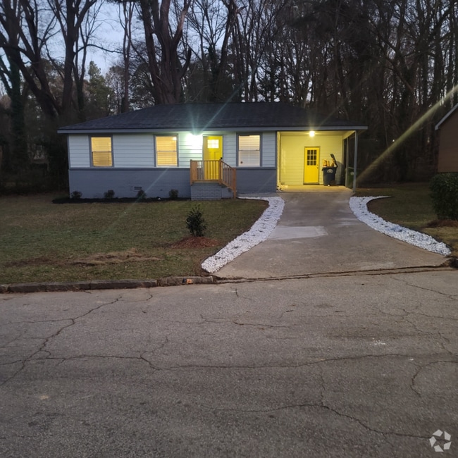 Building Photo - 2858 Marco Dr NW Rental