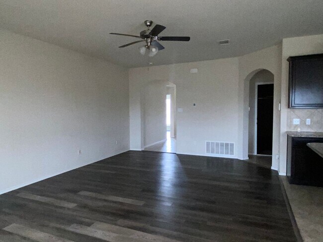 Photo - 3 BEDROOM WITH COMMUNITY POOL, BELTON ISD