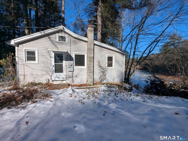 Photo - 414 Salmon Brook St