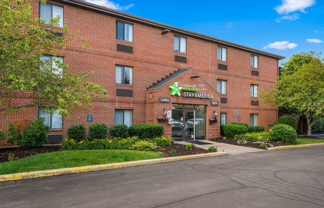 Furnished Studio-Fort Wayne - North