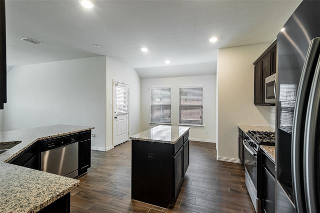 Photo - 913 Rosewood St