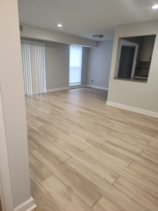 Photo - 5201 Newton St Unidad T3