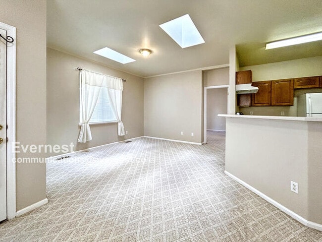 Photo - 7220 Leeside View