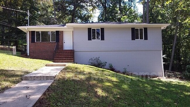 Photo - 196 Cathy Ln House