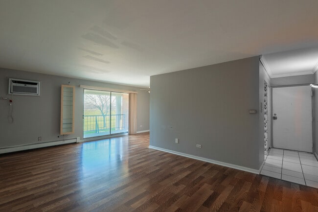 Photo - 4410 W 111th St Unit 302